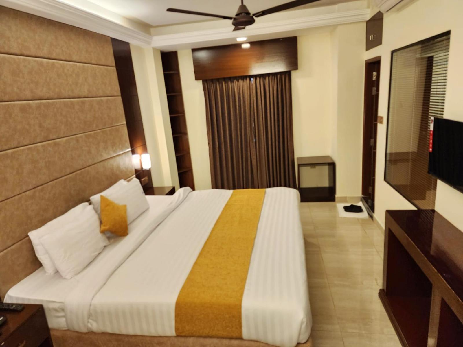 White Park Hotel & Suites Chittagong Exterior foto