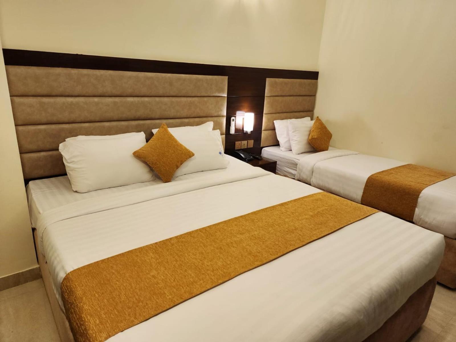 White Park Hotel & Suites Chittagong Exterior foto